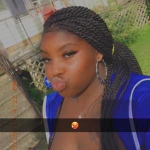 Meet your Posher, Veronica